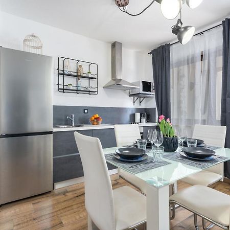 Apartments Ariana أوماغ المظهر الخارجي الصورة