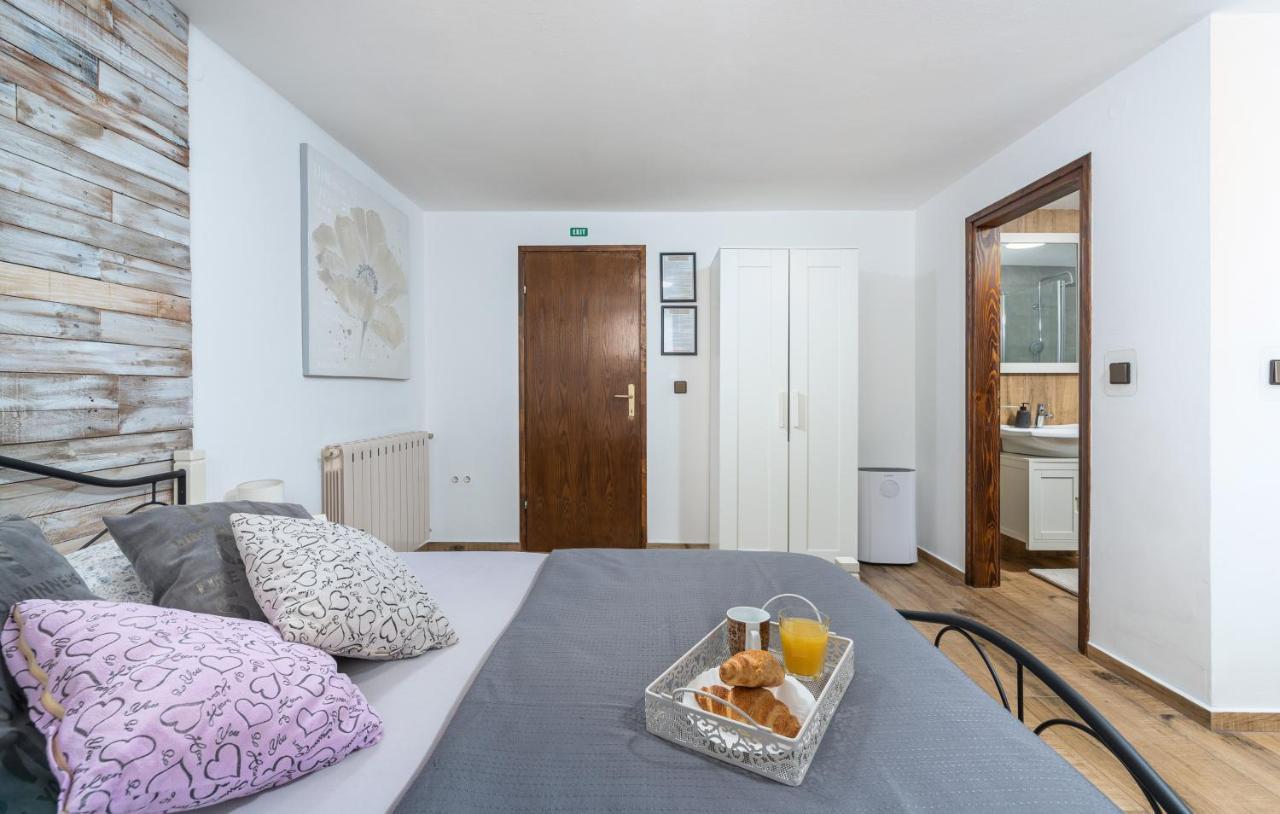 Apartments Ariana أوماغ المظهر الخارجي الصورة