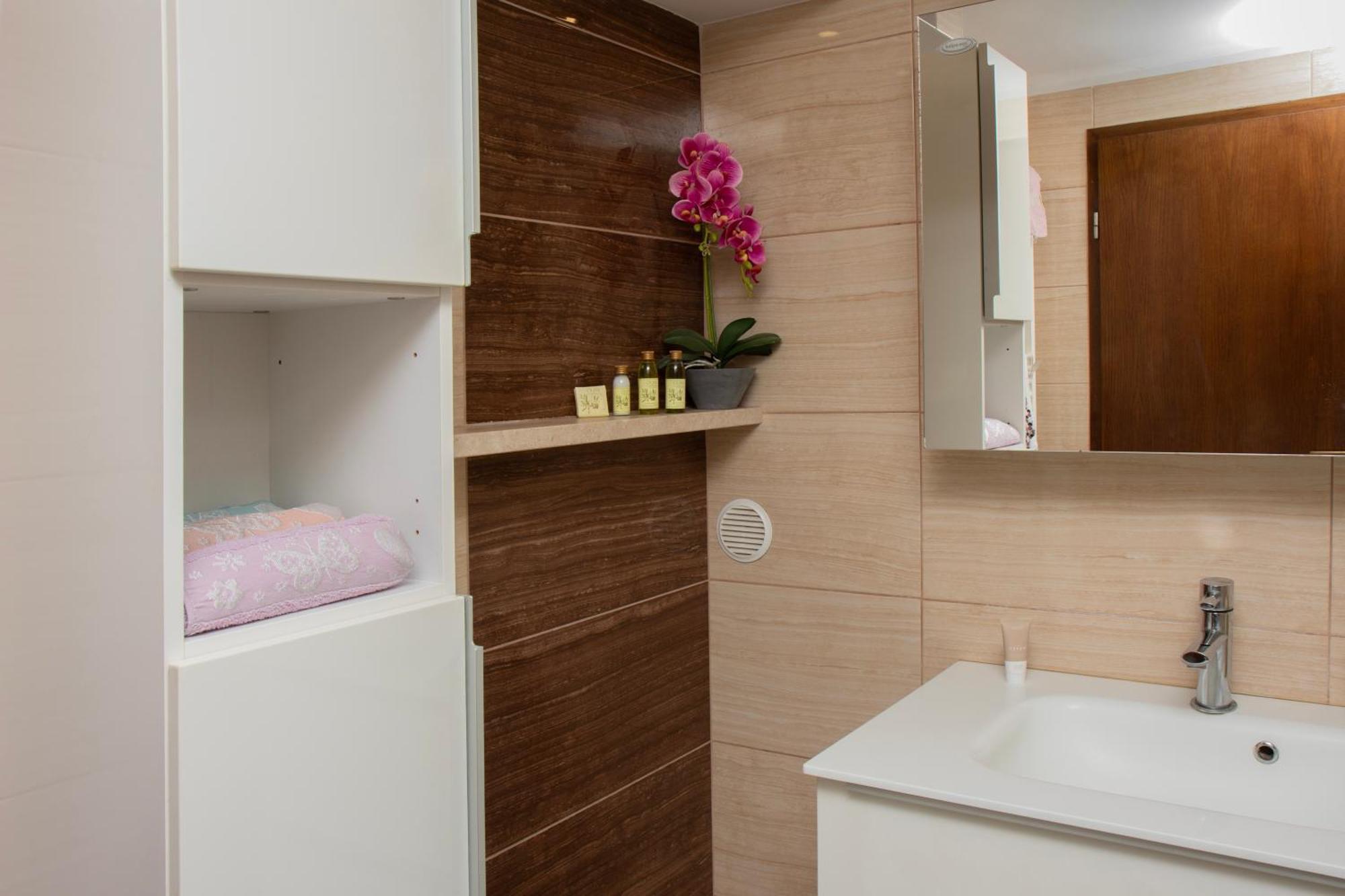 Apartments Ariana أوماغ المظهر الخارجي الصورة